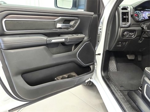 Used 2025 RAM 1500 Laramie image 29