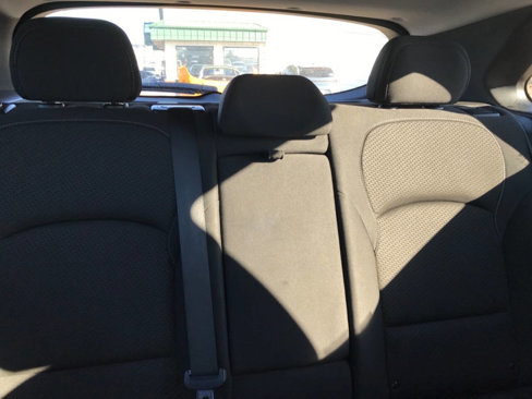 Used 2018 Hyundai Elantra GT image 40