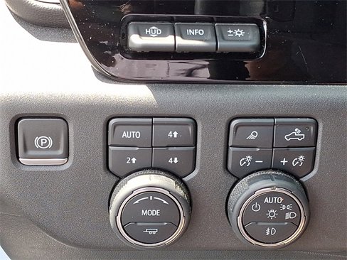 Used 2024 Chevrolet Silverado 1500 High Country w/ Technology Package image 21