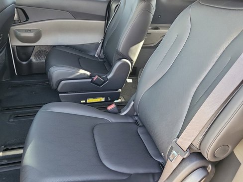 New 2026 Kia Carnival SX image 15