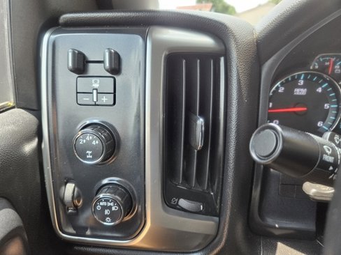 Used 2015 Chevrolet Silverado 2500 LT w/ LT Convenience Package image 17