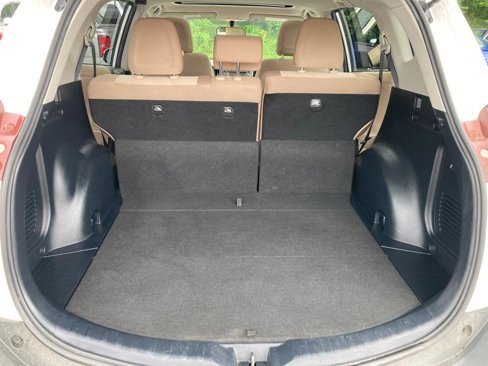 Used 2013 Toyota RAV4 XLE image 15