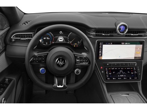 New 2025 Maserati Grecale GT image 6