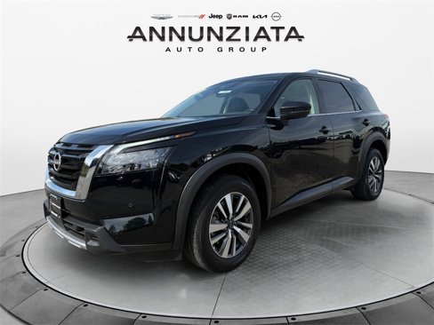 Used 2025 Nissan Pathfinder SL image 1