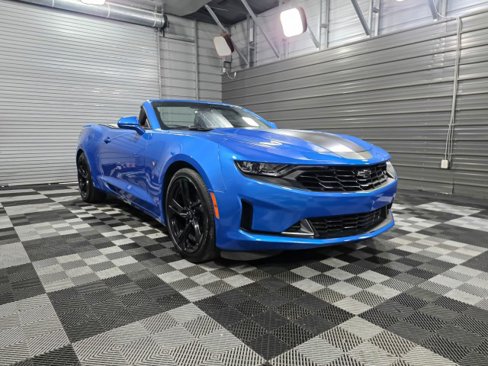 Used 2024 Chevrolet Camaro LT w/ RS Package image 4