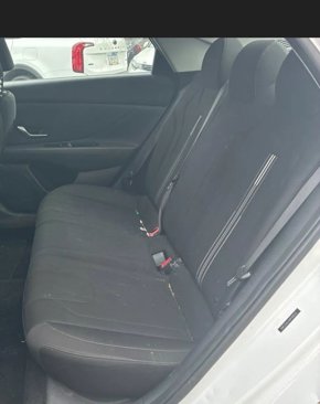 Used 2021 Hyundai Elantra SEL w/ Convenience Package image 4