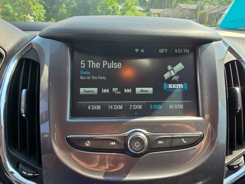 Used 2018 Chevrolet Cruze LT w/ Convenience Package image 18
