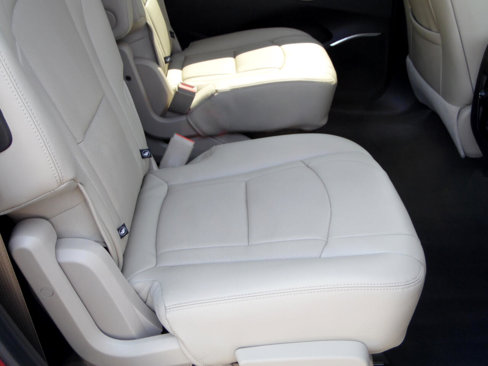 Used 2019 Buick Enclave Essence image 18