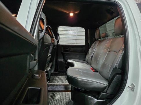Used 2024 RAM 2500 Tradesman w/ Chrome Appearance Group image 19