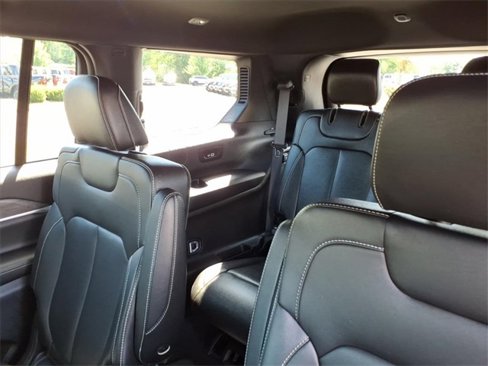 Used 2024 Jeep Grand Cherokee L Limited image 13
