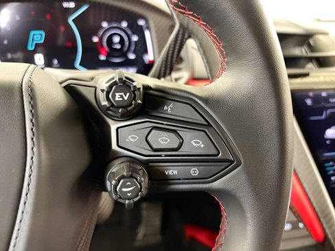 Used 2024 Lamborghini Revuelto image 20