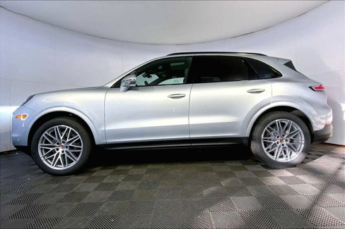 New 2026 Porsche Cayenne image 2