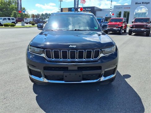 Used 2024 Jeep Grand Cherokee L Limited image 9