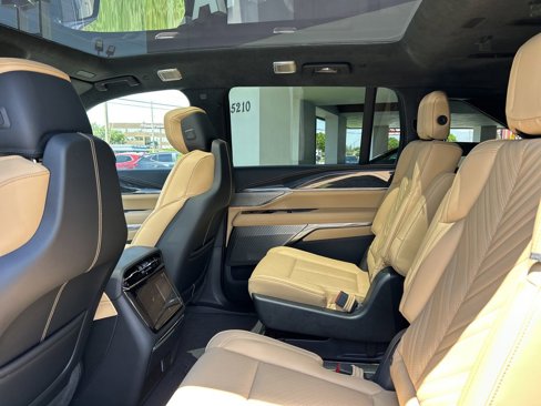 New 2026 Cadillac Escalade IQ Luxury 2 image 17