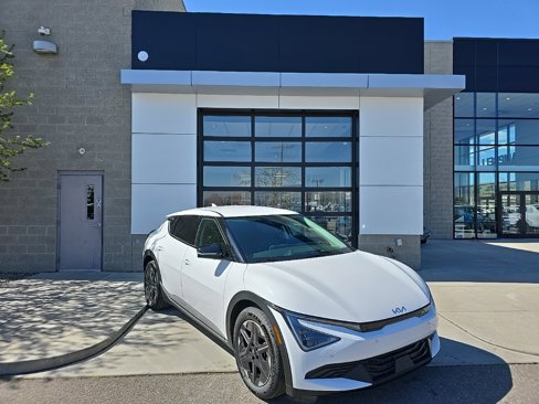 New 2025 Kia EV6 Light image 1