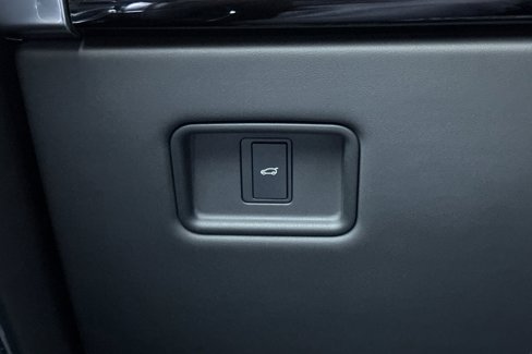 Used 2023 Land Rover Range Rover SE image 32