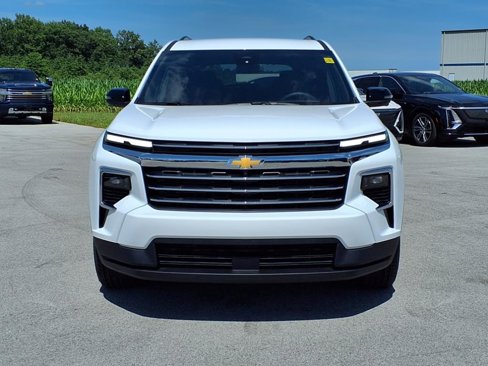 New 2025 Chevrolet Traverse LT w/ Driver Confidence Package image 2