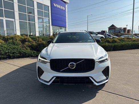 Certified 2025 Volvo XC60 B5 Plus image 8