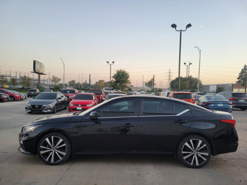 Used 2020 Nissan Altima 2.5 SR w/ Premium Package image 4