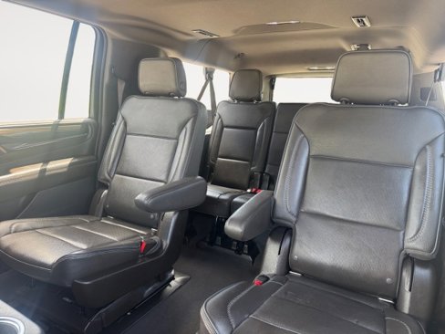 Used 2021 GMC Yukon XL Denali w/ Advanced Technology Package image 6