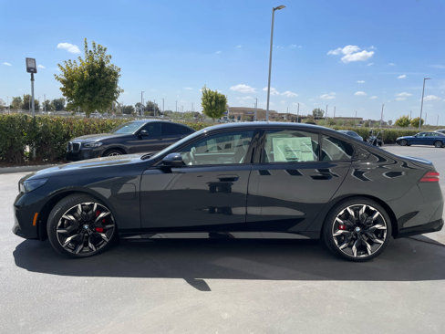 New 2026 BMW 550e xDrive w/ Premium Package image 3