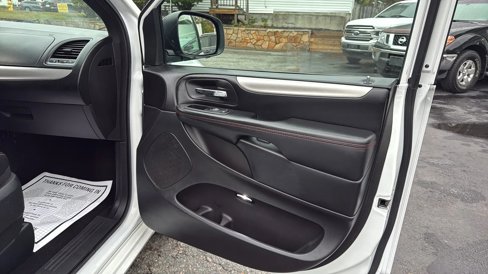 Used 2019 Dodge Grand Caravan GT image 21