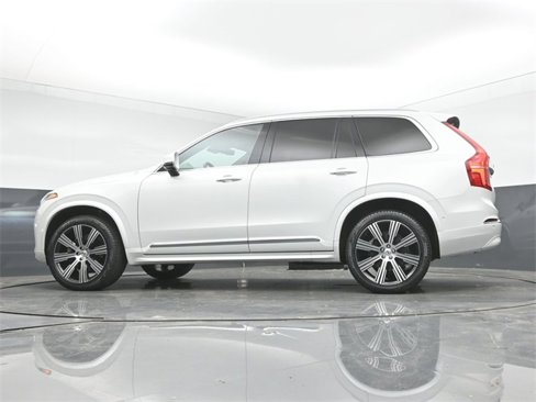 Used 2024 Volvo XC90 B6 Plus w/ Protection Package image 39