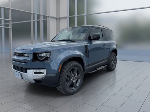 New 2025 Land Rover Defender 90 S image 4