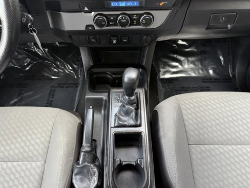 Used 2022 Toyota Tacoma SR5 image 26
