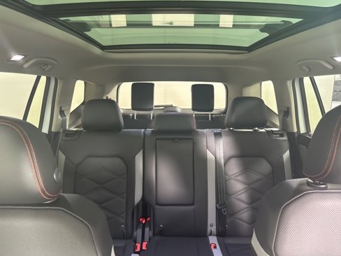 New 2025 Volkswagen Atlas Peak Edition SE image 14