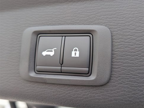 New 2025 Mitsubishi Outlander SE image 13