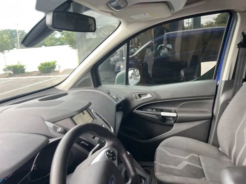Used 2018 Ford Transit Connect XLT image 40