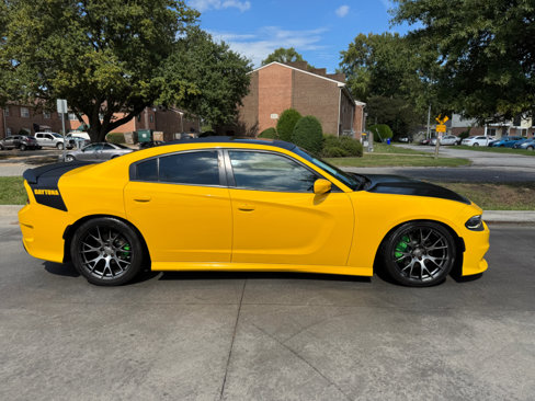 Used 2018 Dodge Charger R/T image 3