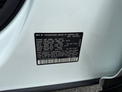 New 2025 Volkswagen Atlas Peak Edition SE image 35