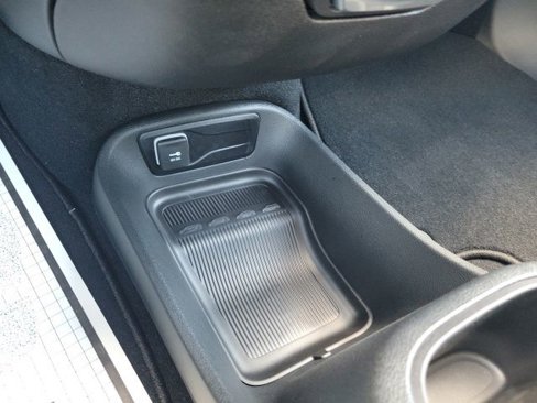 New 2026 Chrysler Pacifica Select image 5