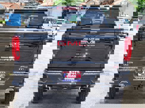 New 2025 GMC Sierra 1500 AT4 w/ AT4 Premium Package image 4