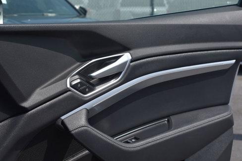 Used 2022 Audi e-tron Premium image 17