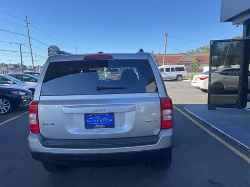 Used 2017 Jeep Patriot Latitude image 11