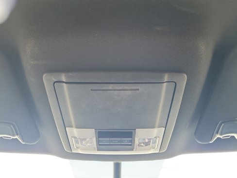 Used 2018 Ford Explorer XLT w/ Equipment Group 202A image 31