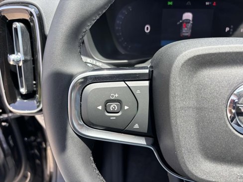 New 2026 Volvo XC40 B5 Ultra w/ Protection Package Premier image 17