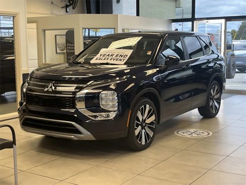 New 2025 Mitsubishi Outlander SE image 1