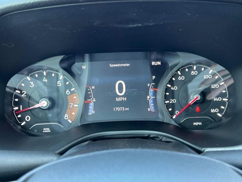Used 2023 Jeep Compass Latitude image 15
