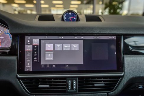 Used 2021 Porsche Cayenne image 31