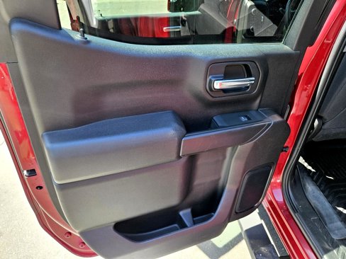 Used 2020 Chevrolet Silverado 1500 Custom w/ Custom Value Package image 31