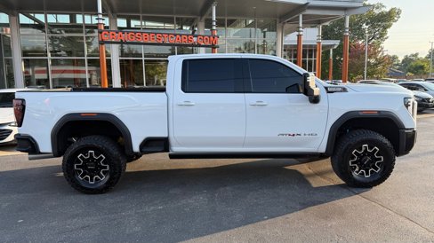 Used 2025 GMC Sierra 2500 AT4X image 3