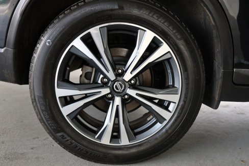 Used 2018 Nissan Rogue SL image 25