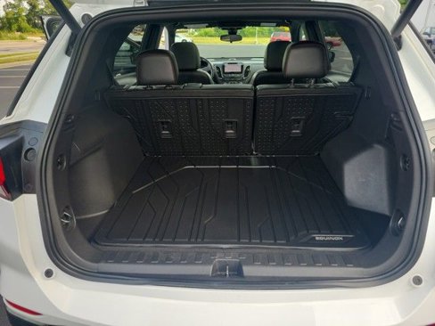 Used 2022 Chevrolet Equinox RS w/ RS Leather Package image 29