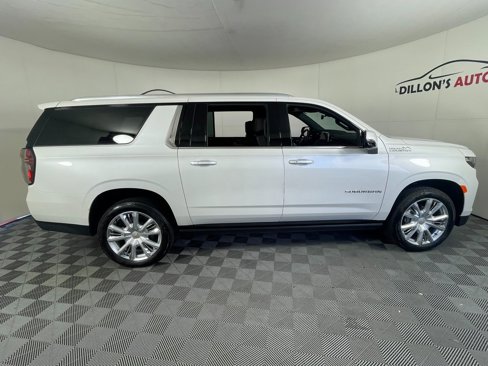 Used 2023 Chevrolet Suburban High Country image 9
