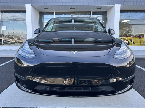 Used 2022 Tesla Model Y Long Range image 2