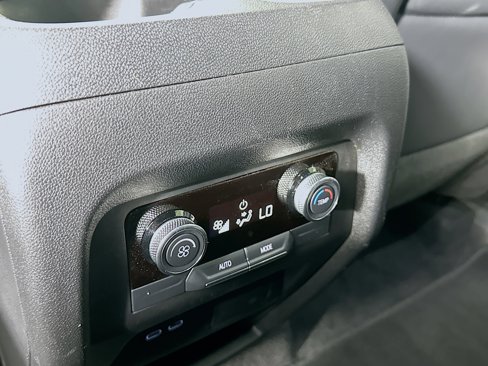 Used 2025 Buick Enclave Preferred image 27